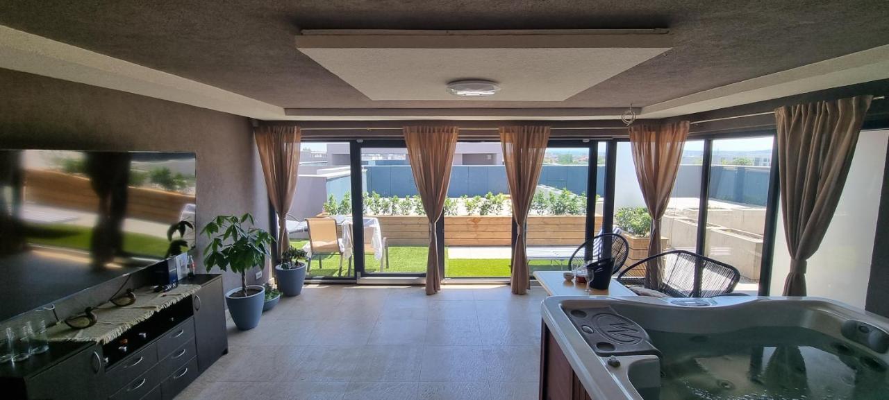 Jacuzzi Home Oradea Dış mekan fotoğraf