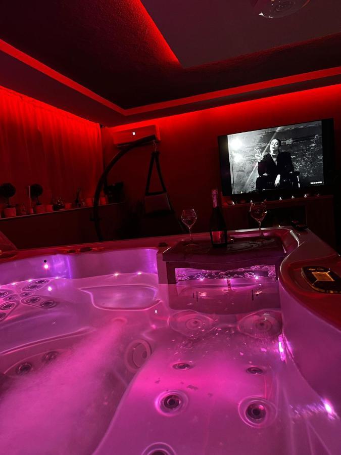 Jacuzzi Home Oradea Dış mekan fotoğraf